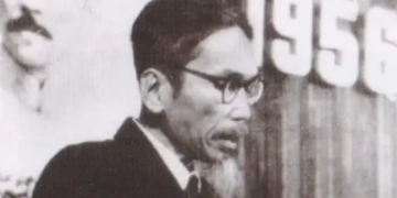 Nhà văn Phan Khôi dự kỷ niệm 20 năm mất nhà văn Lỗ Tấn tại Trung Quốc, năm 1956.